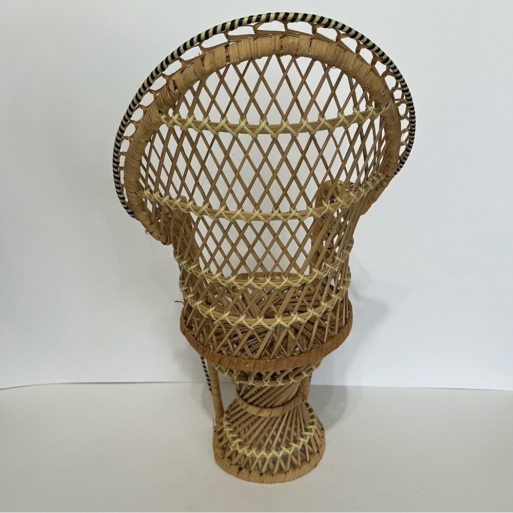 Vintage Wicker Doll Peacock Chair or Plant Stand - Picture 4 of 7